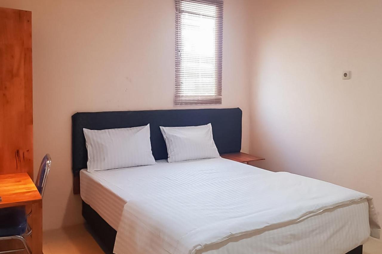Waringin Residence Redpartner Medan Bagian luar foto