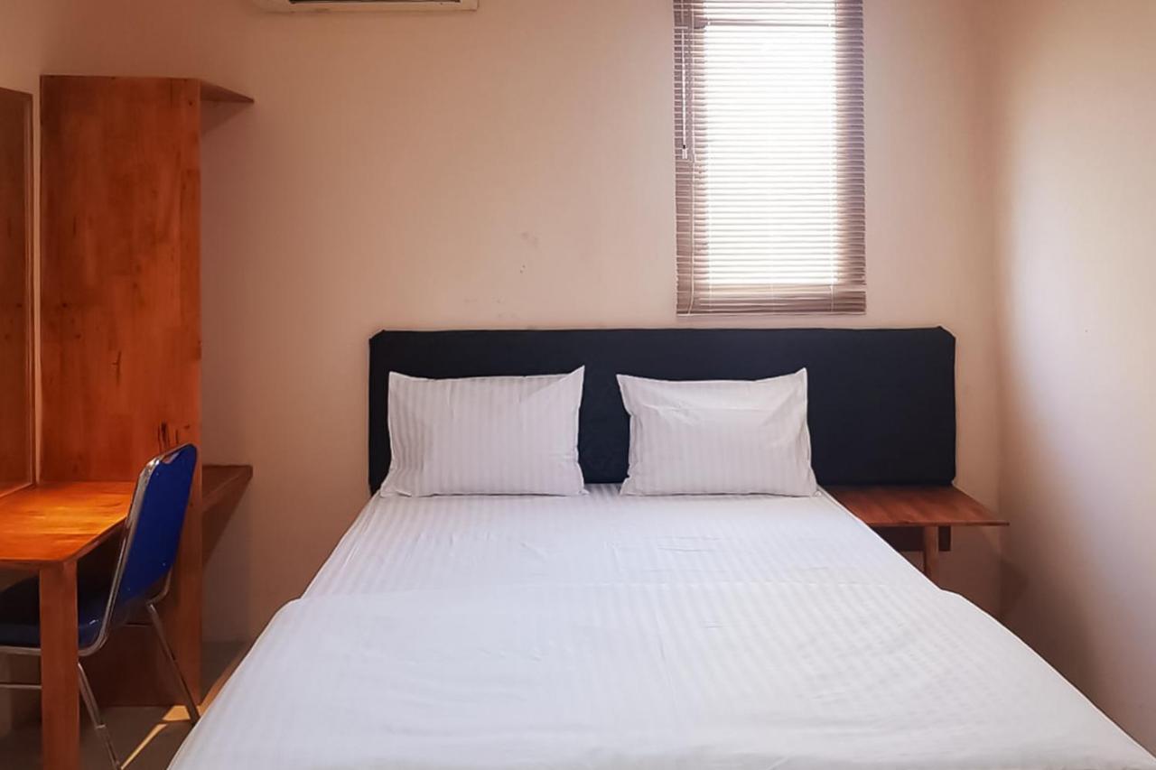 Waringin Residence Redpartner Medan Bagian luar foto