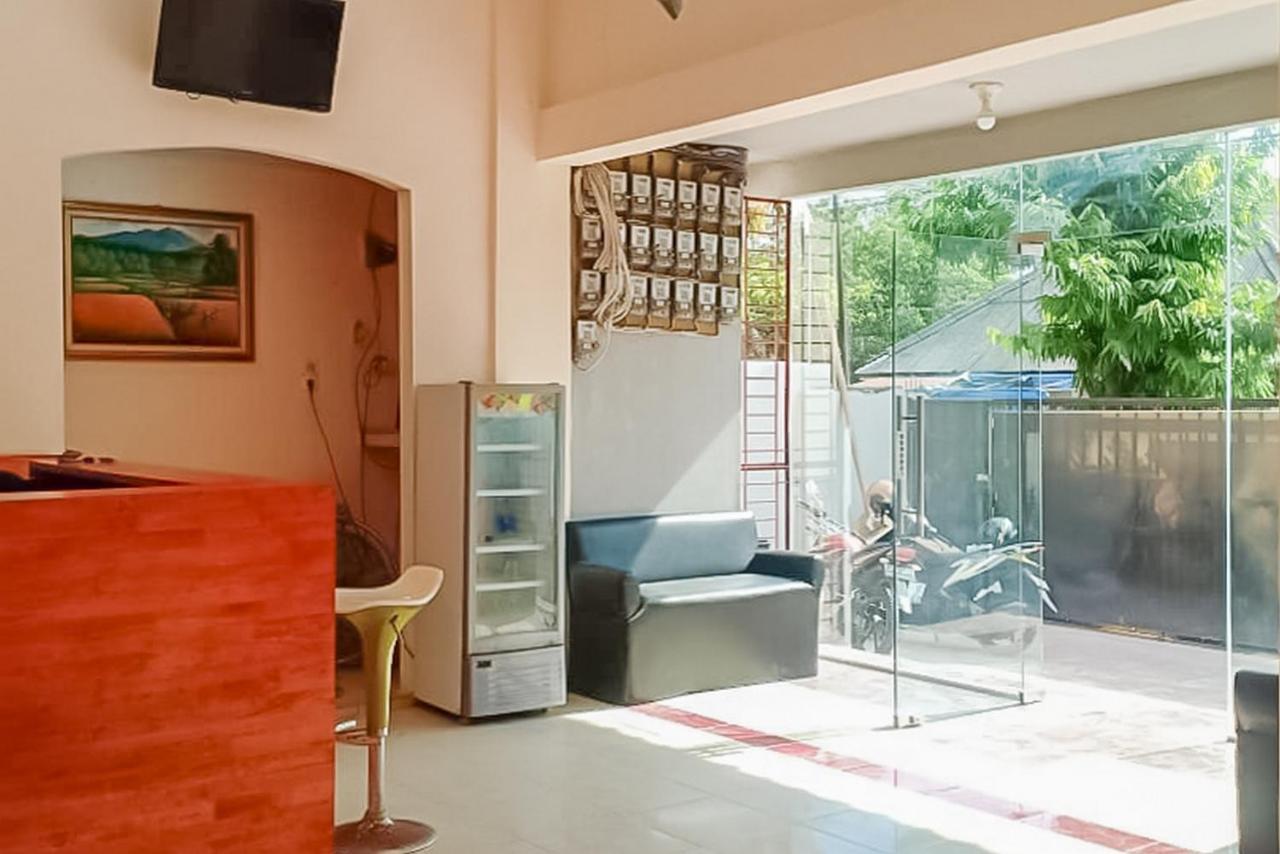 Waringin Residence Redpartner Medan Bagian luar foto