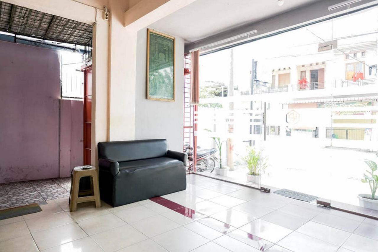 Waringin Residence Redpartner Medan Bagian luar foto