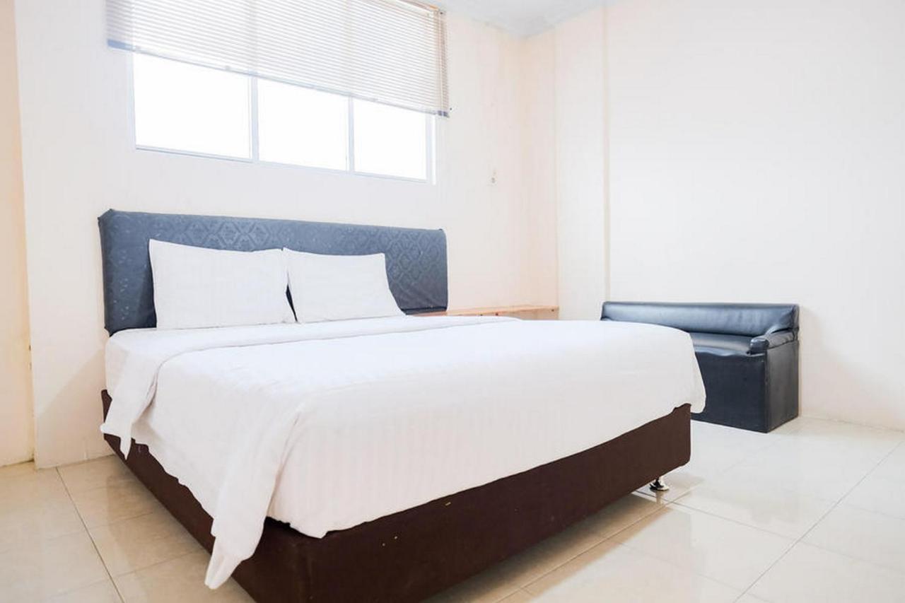 Waringin Residence Redpartner Medan Bagian luar foto